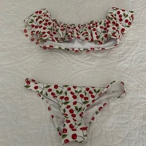 🍒 2 piece swim suit size M brand Sam Edelman